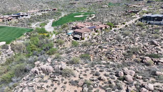 ✨ One of our absolute favourite neighbourhoods in Scottsdale is Desert Mountain!